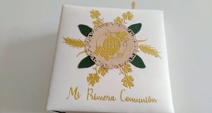 Álbum de primera comunión unisex.